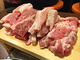 1580円でとんでもない量の肉肉肉！　高田馬場「韓国料理 マニト」の赤字セットが安くてうますぎる