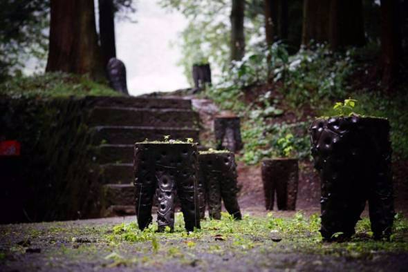 謎　オブジェ　神社　アート　中之条　トリックスター　浅野暢晴　中之条ビエンナーレ