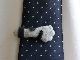 働く猫好き紳士に癒やしをプラス　猫がネクタイを留めてくれる紳士用ネクタイピンがクラウドファンディング中