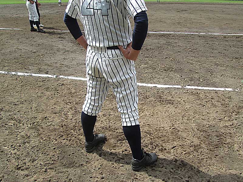 野球だけ 監督がユニフォームを着ている のはなぜか ねとらぼ