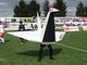 折り鶴を3D化したグルージャ盛岡のマスコット「キヅール」ついにお披露目！　折り鶴に足が生えた衝撃デザインにスタジアムがどよめく