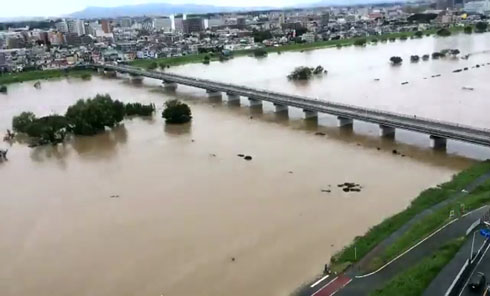 見ていてなんだかホッとする　台風21号で増水した多摩川から水が引いていくタイムラプス動画
