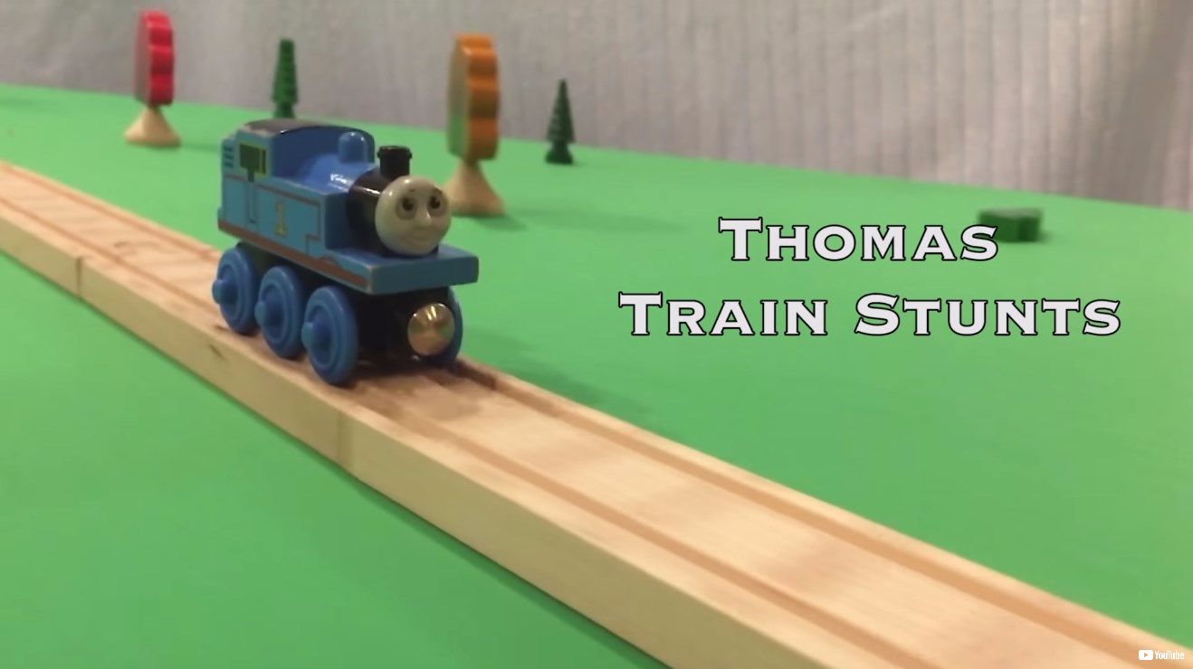 トーマスのスタント というお話 おもちゃのトーマスがレールを激走 落下 飛翔する動画に海外からも熱狂の声 ねとらぼ