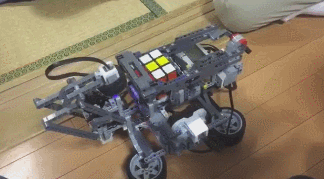 レゴSUGEEEE！　「はとこが趣味で作った」ルービックキューブをそろえるレゴ製の機械がハンパない