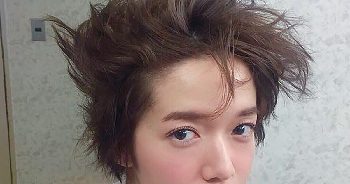 これが25年の流行だと 佐藤栞里の前衛的なヘアスタイルが完全にドリフのコント ねとらぼ