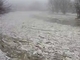 川がみるみる氷だらけ　迫力の自然現象「アイスジャム」の決定的瞬間が撮影される