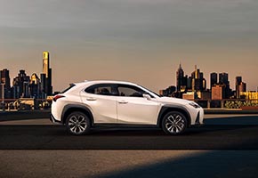 LEXUS UX250h "F SPORT"