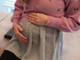 「胎動ポコポコ」　妊娠8カ月の熊田曜子、“ぼよんっ”と跳ね上がるお腹を動画で公開