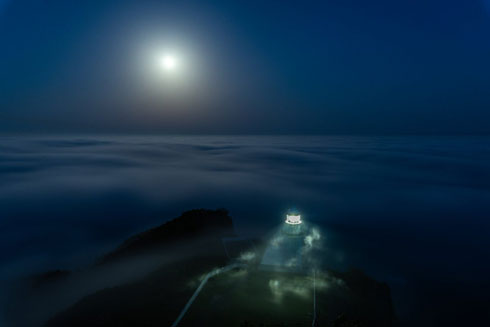 室蘭 写真 景色 地球岬 灯台 海霧 雲海