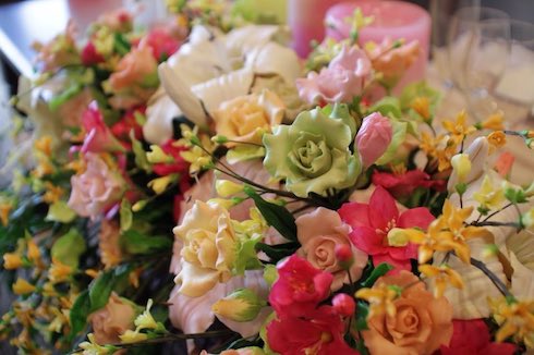 準備期間1年の大作 母が粘土で作った結婚式の花の見事さに驚きと感動 ねとらぼ