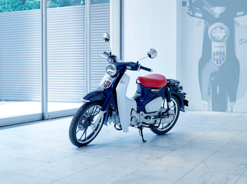 レトロすぎる見た目に最新機能 こりゃ渋い スーパーカブ C125 もう 60歳 初代モチーフの新型車 1 2 ページ ねとらぼ