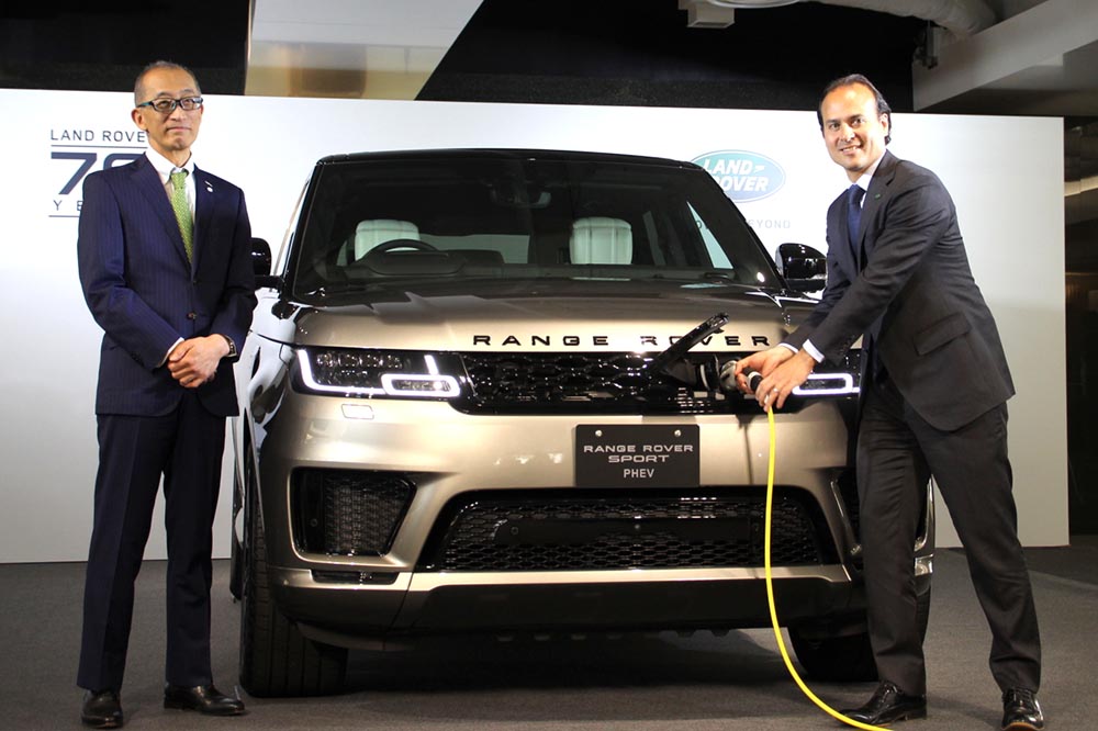 この風格すごすぎ 女王陛下のsuv レンジローバー 初の電動車 価格も環境性能も威風堂々 1 3 ページ ねとらぼ