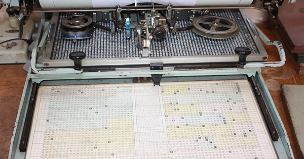 1915年誕生 和文タイプライター はいまだ現役だった 日本の印刷を大きく支えた機械と人がつむぐ 103年後の言葉とは 1 5 ページ ねとらぼ