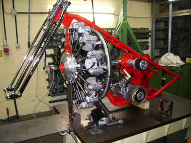 レッドバロン バイク 星型9気筒エンジン