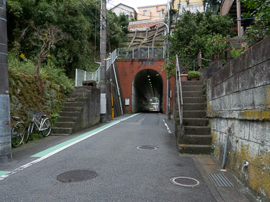 横須賀　トンネル　トンネルカード　平沼義之　筒井隧道　坑門　石段