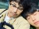 「絶対付き合ってるパターン」　竹内涼真、安田顕の肩で眠るラブラブ2ショットが“下町のおっさんずラブ”