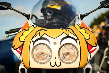 そうはならんやろ ガルパン痛バイクを作ろう なぜか ポプテピピック サブカルクソバイクが誕生してしまう事案が発生 1 2 ページ ねとらぼ