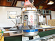 「イラッシャイマセ」「ドウゾ」　岡山県のお好み焼き店「真珠」で40年間働く接客“ロボット”がかわいい