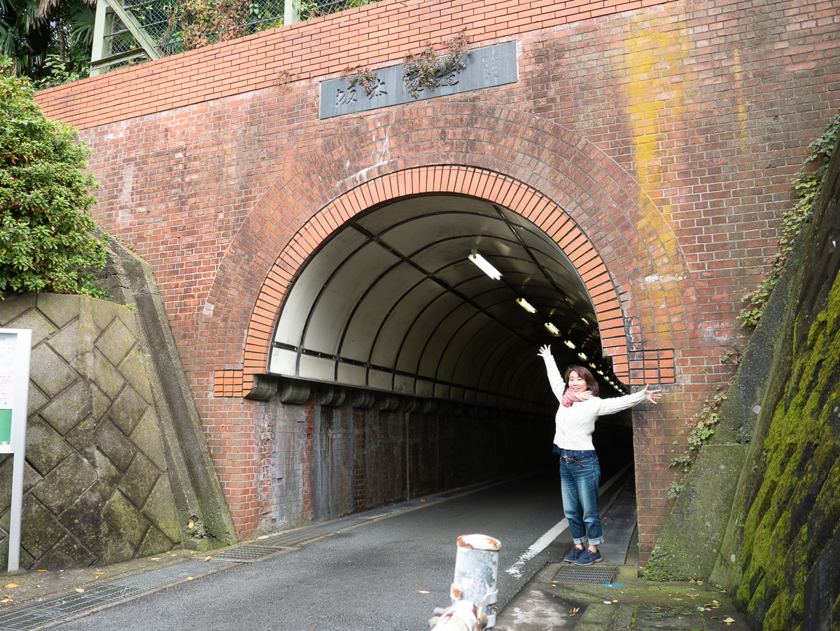 アニメの聖地になるトンネルってやっぱパワーある 隧道マニア監修の 横須賀トンネル旅 やってみた 最終回 横須賀トンネルめぐり1日旅 4 3 4 ページ ねとらぼ