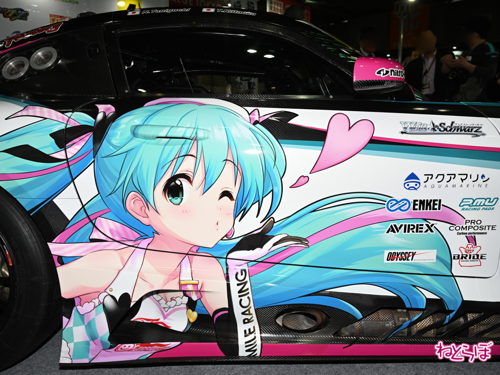 ミクさんが投げキッスで魅了 グッドスマイルレーシング Super Gt 19シーズンに挑む新マシン披露 L Nt autosalonmgoodsmilemiku006 Jpg ねとらぼ