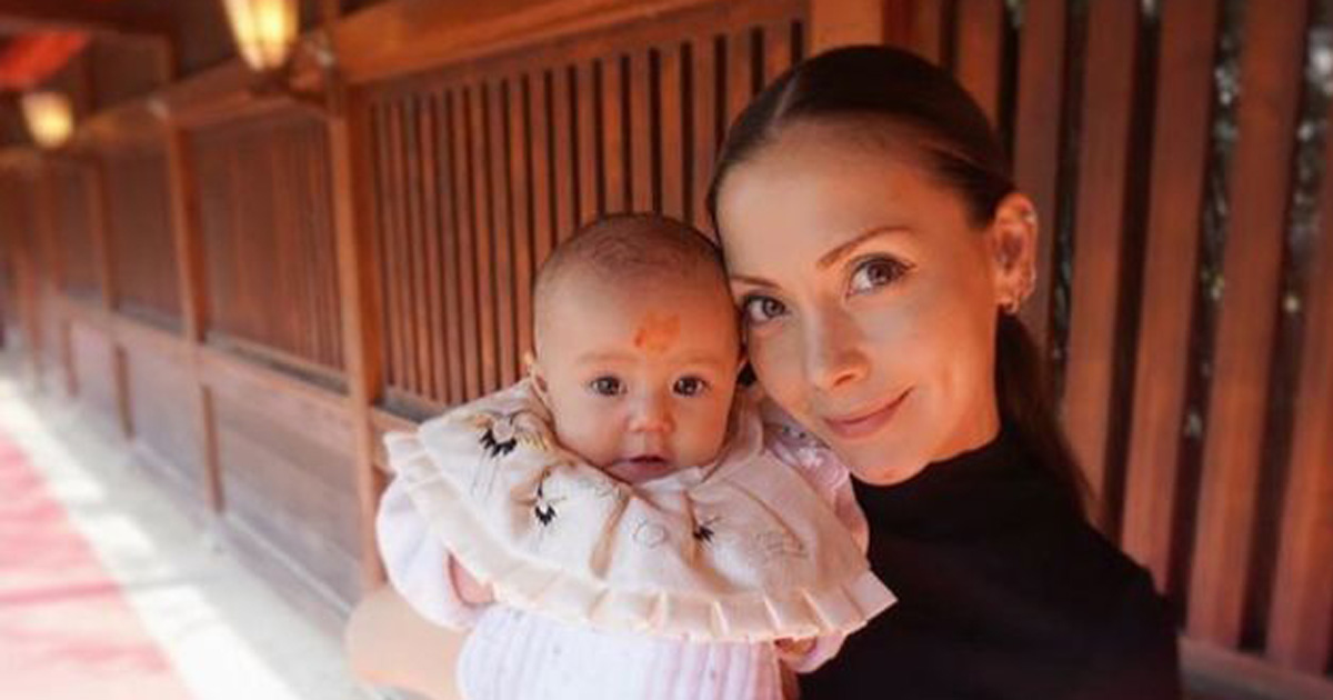 土屋アンナ そっくり な次女 虹波ちゃんのお宮参りへ 名前に込めた思いを明かす ねとらぼ 土屋アンナ そっくり な次女 虹波ちゃんのお宮参りへ 名前に込めた思いを明かす ねとらぼ