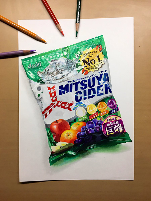 これがイラストだって 色鉛筆で描かれたキャンディーの袋が本物に