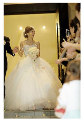 安田美沙子 結婚式 家族ショット 4周年
