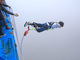 高さ233m。世界最高クラスのバンジーから飛ぶと、人間の身体はどうなるか？