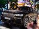 BMW、新型「X6」発表　クーペ型SUVを刷新　日本の夜の街を疾走する公式写真も公開