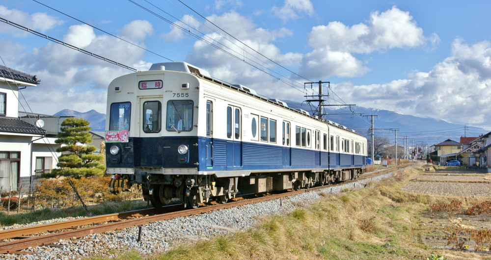 サマーウォーズ 10周年 上田電鉄で記念ラッピング電車 サマーウォーズ号 再び運行 7月6日から ねとらぼ