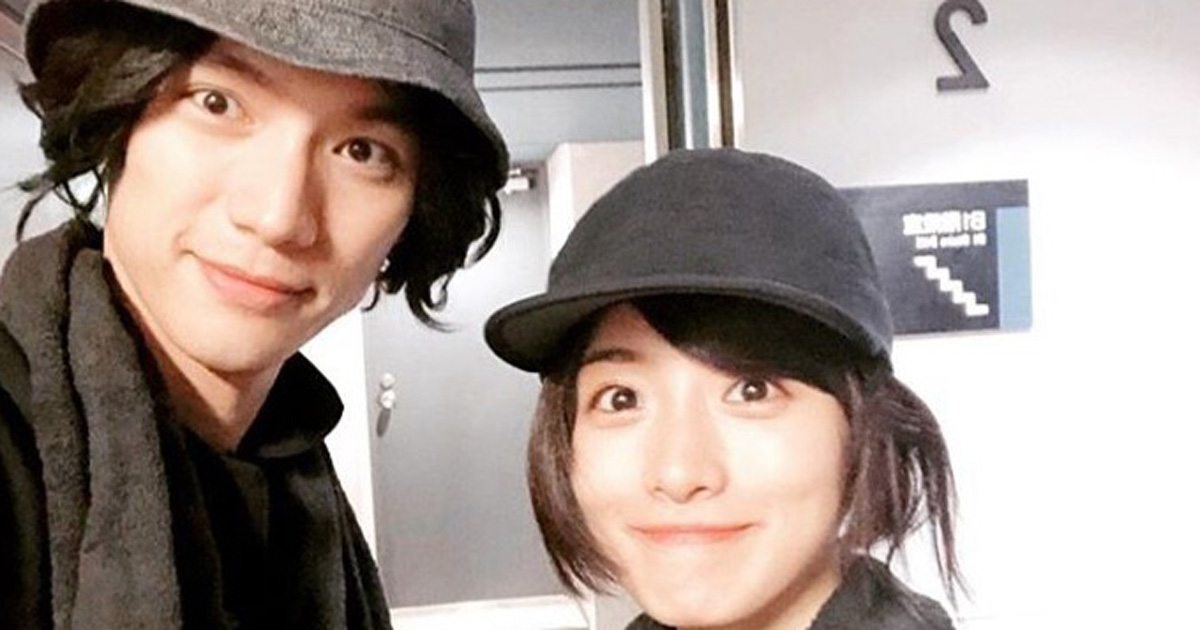 見えている部分がかわいすぎる 石原さとみ 福士蒼汰 モニタリング で変装するもオーラがダダ漏れ ねとらぼ