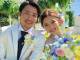 真野恵里菜、夫・柴崎岳と“海辺の結婚式”で手繋ぎショット　美男美女のウエディングフォトに「映画みたいに素敵」の声