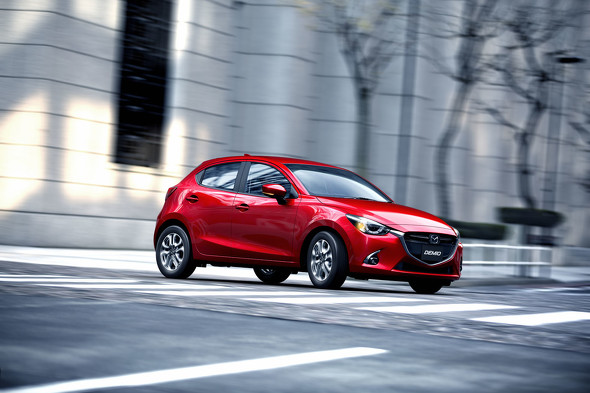 MAZDA2 f~I