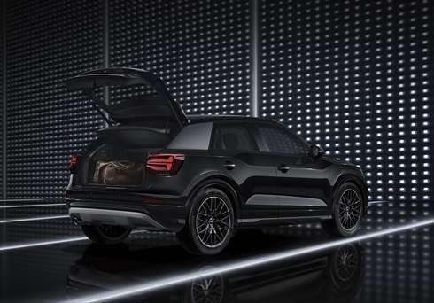 AUDI Q2u#black elegancev