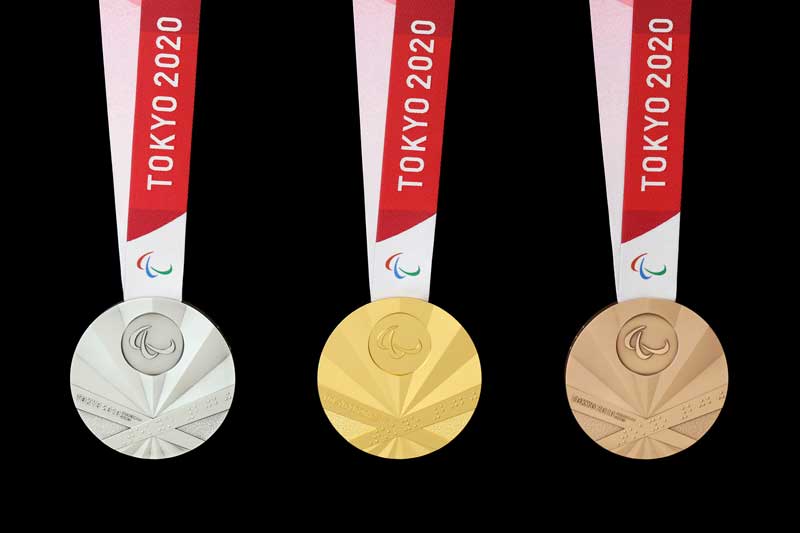 東京パラリンピックメダルのデザイン発表 メダルの違いが触れてわかる くぼみ加工 を側面に ねとらぼ