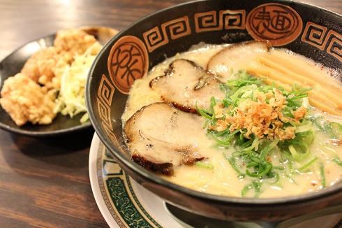 お腹も財布もデブリシャス ラーメンがお得に食べられるクーポンが便利すぎるのでフォーリンデブはっしーさんと食べ歩いてきた ねとらぼ