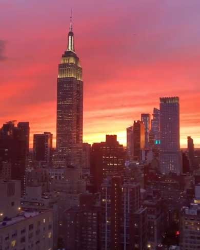 ニューヨーク 高層ビル群の夕焼け動画がステキすぎる まるで映画のワンシーンのような美しさ ねとらぼ