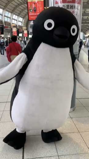 品川駅で目撃された「Suicaのペンギン」がキレッキレでかわいいと話題