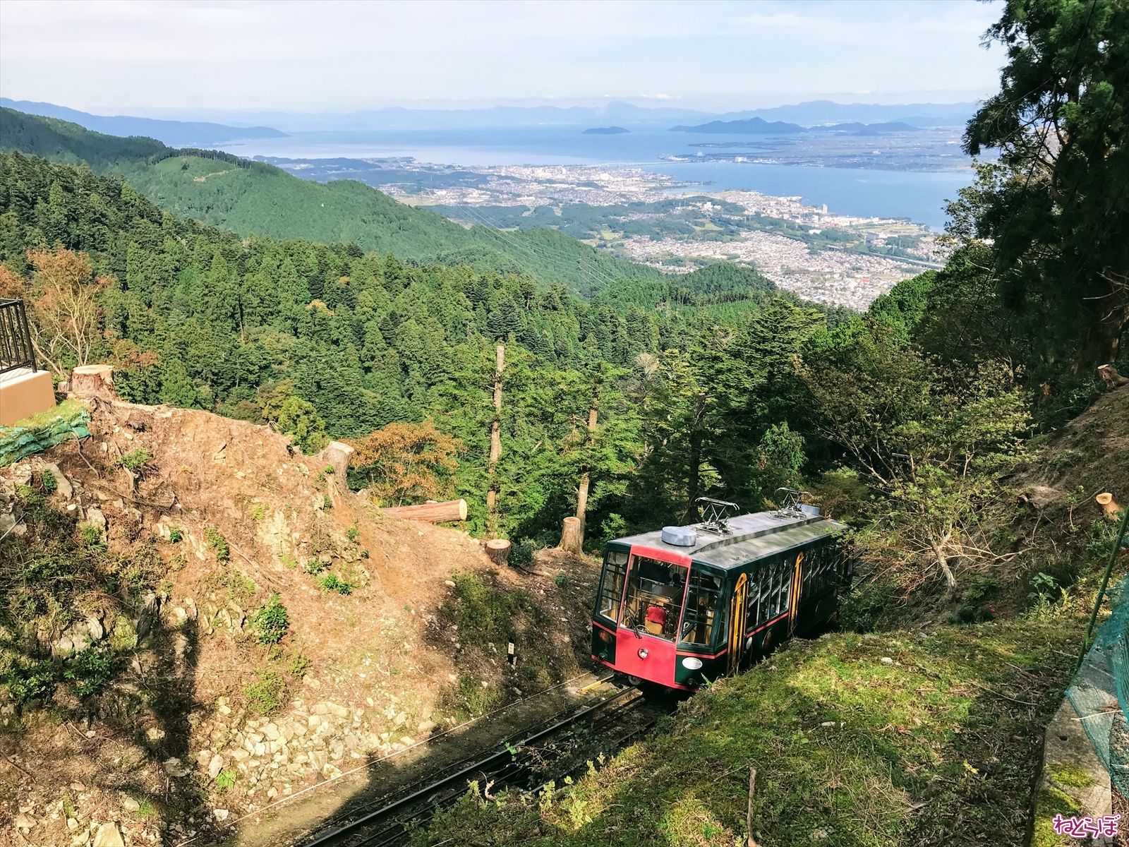 長さ日本一 比叡山 坂本ケーブル の絶景やいかに 二度びっくり 誰も降りない秘境駅では 写真42枚 1 5 ページ ねとらぼ