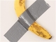 国際的アートフェアで「壁にテープで貼られただけのバナナ」が1600万円に　バーガーキングが早速パロディー広告を作成