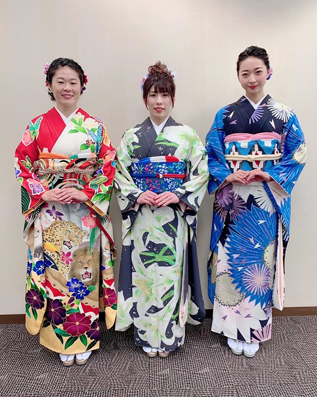 アスリートたちの新年 吉田沙保里 澤穂希 畠山愛理のトリプル着物ショットが華やかさに満ちあふれている ねとらぼ