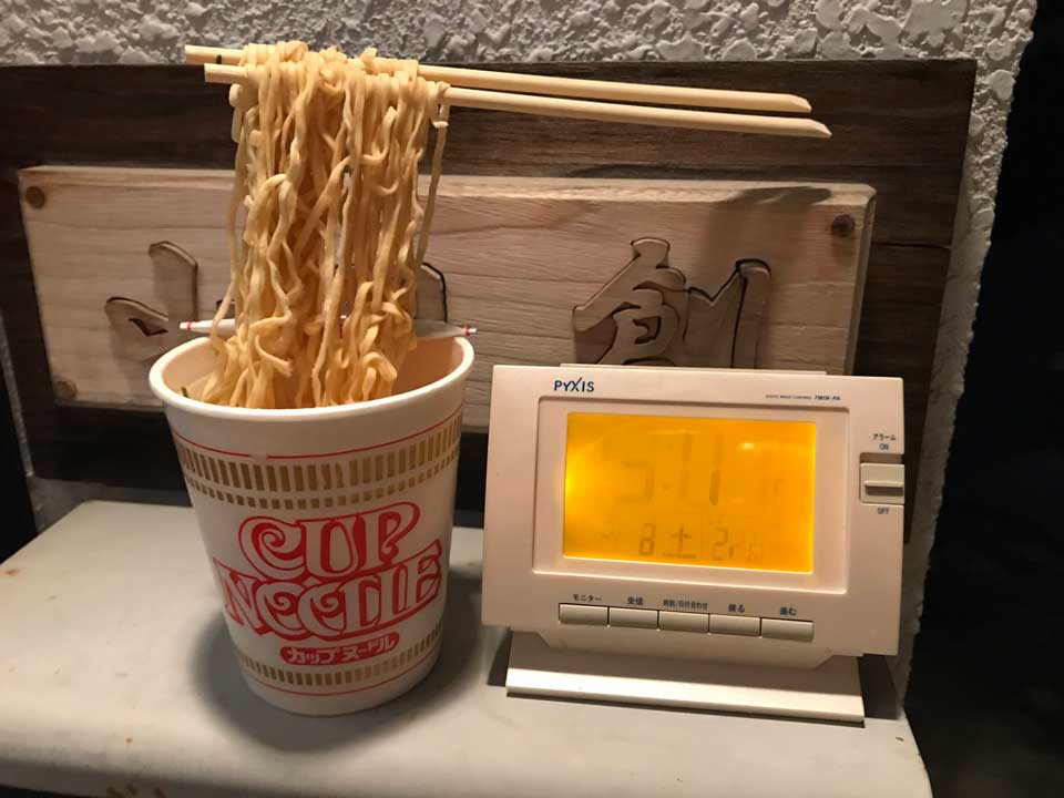 北海道にて食品サンプルのような 箸上げラーメン が作られ話題に マイナス22 6 だと1 5時間で作れる ねとらぼ