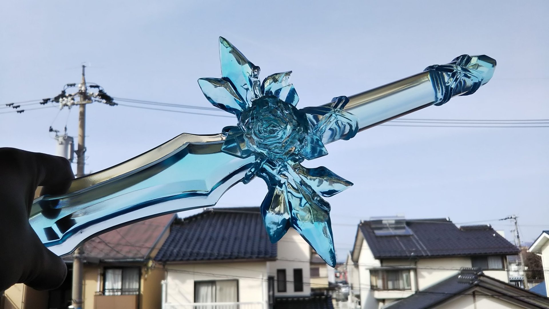 ファンが作った ソードアート オンライン 青薔薇の剣 が美しすぎる 透き通った刀身はどう見ても氷属性 L Kn 19yuzupapa02 W480 Jpg ねとらぼ