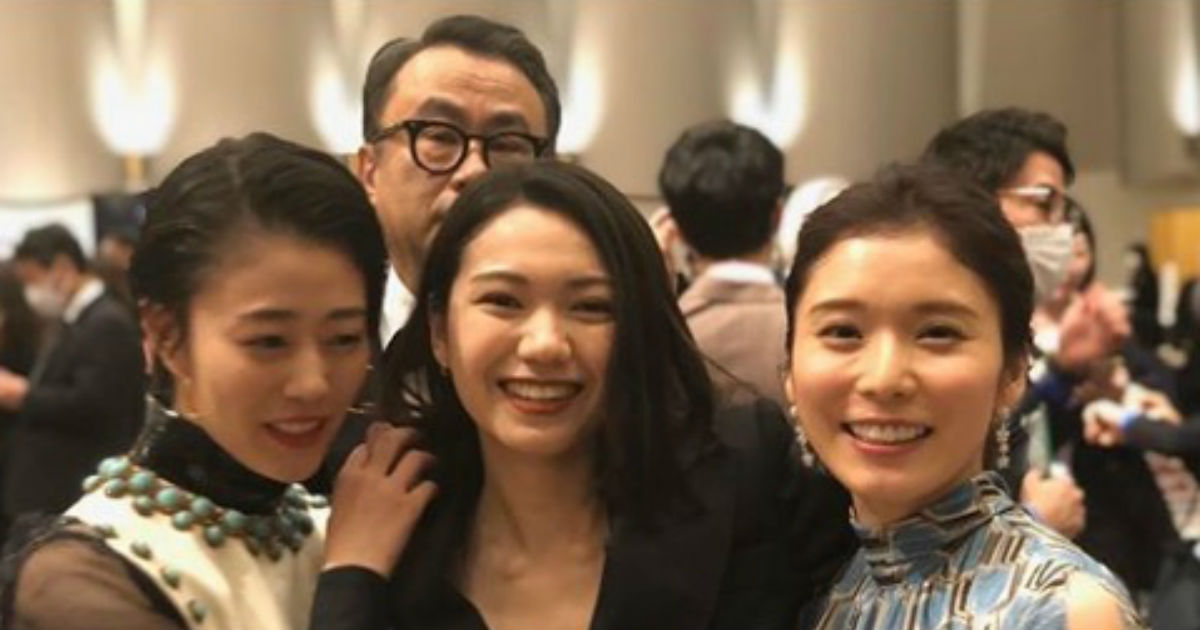 二階堂ふみ 高畑充希 松岡茉優と 問題のあるレストラン 3ショット 大好きな仲間 再会できて嬉しかった 1 2 ページ ねとらぼ