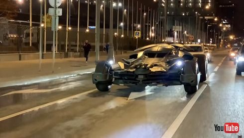 ロシア警察がバットマンの愛車 バットモービル を押収 ナンバープレート 未装着の交通違反で検挙 ねとらぼ