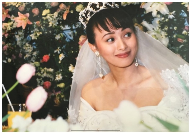 来年は銀婚式 主人に感謝です 渡辺美奈代 24回目の結婚記念日に思い出の ウエディングドレス姿 披露 ねとらぼ