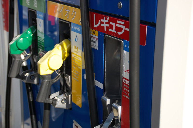 セルフ式ガソリンスタンドの裏には 給油開始を許可する人 がいる 1 2 ページ ねとらぼ