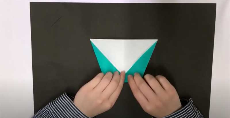 折り紙ヒコーキ コロナバスター1号機 の折り方がyoutubeで公開中 お家で遊べる コロナ を的にした遊び方も ねとらぼ