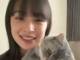 広瀬すず、「おうち時間動画」で愛猫“あのちゃん”を抱っこ　姉のアリスは愛犬“ぱーぷー”＆“ぷーぴー“と登場