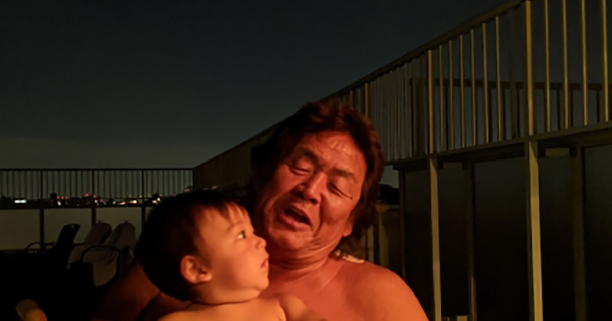 ため口で泣くんじゃね ぞ 長州力 もうすぐ1歳の孫に 贈った言葉 が完全にマイクパフォーマンス ねとらぼ